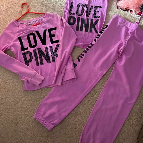 Lot of Victoria PINK jogging set Includes 2pants 2 tops 2sweatshirt/hoodie - Picture 2 of 3